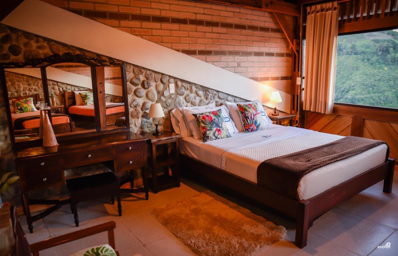 Ecohotel Bordones Isnos Zewnętrze zdjęcie